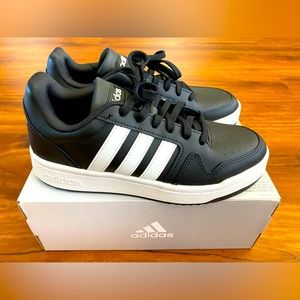 NWOT Adidas Postmove Black/White - Men’s 6.5/Women’s 8